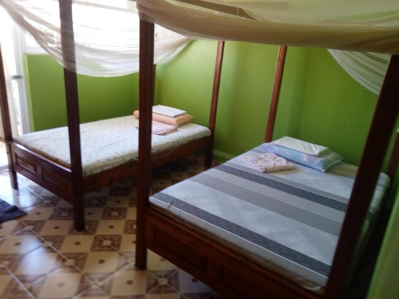Viriko Boarding House Hotel Mombasa Exterior photo