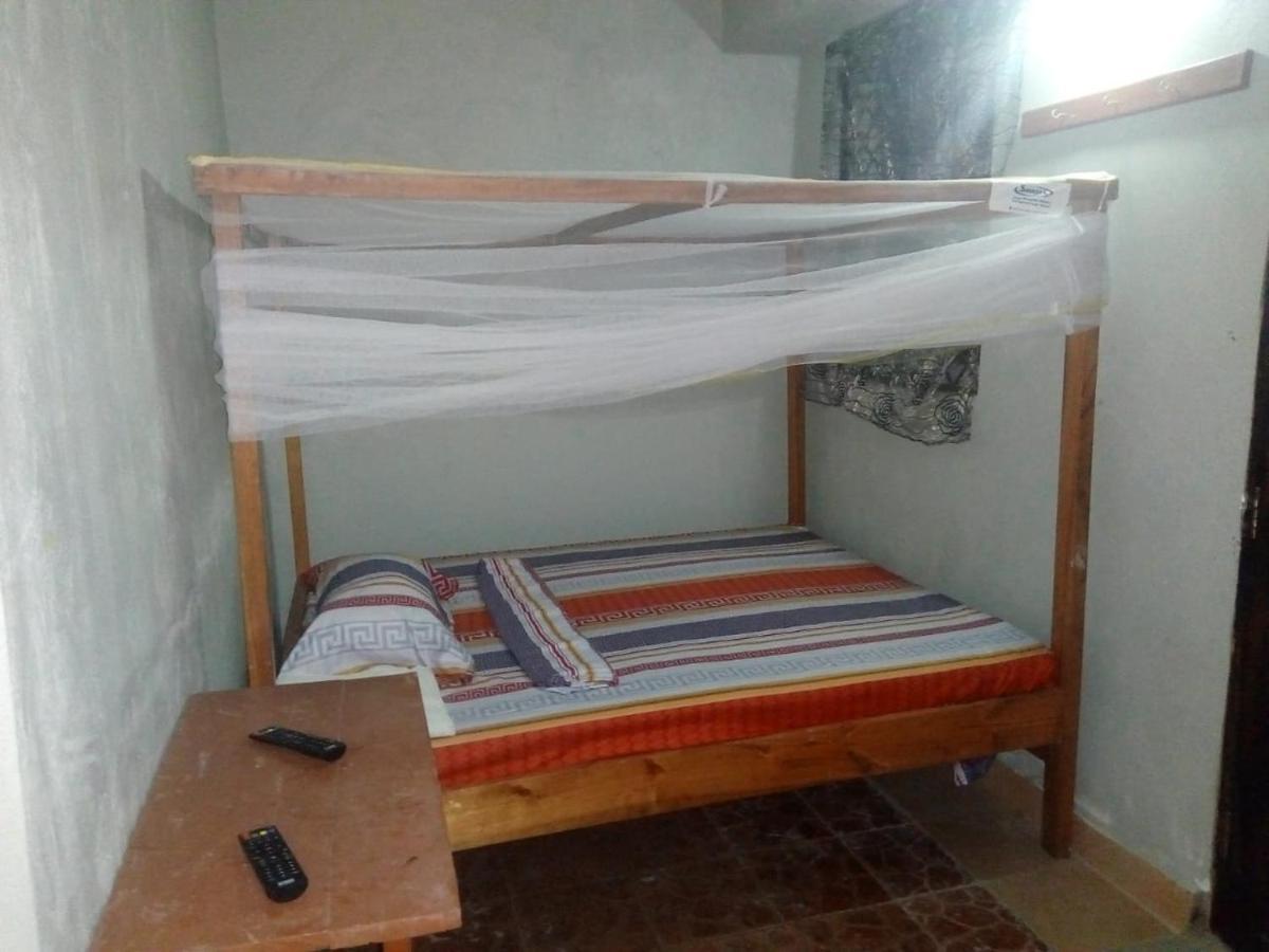 Viriko Boarding House Hotel Mombasa Exterior photo