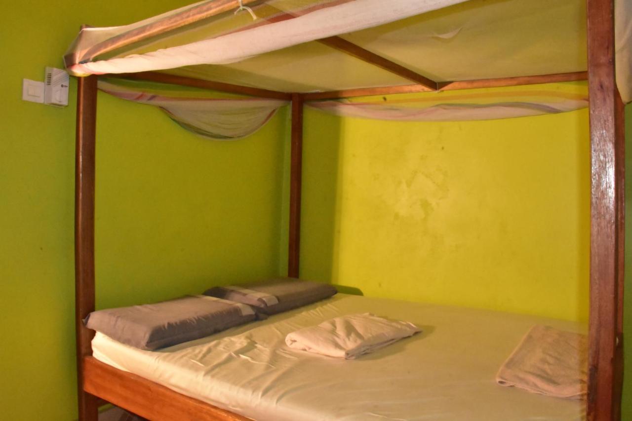 Viriko Boarding House Hotel Mombasa Exterior photo