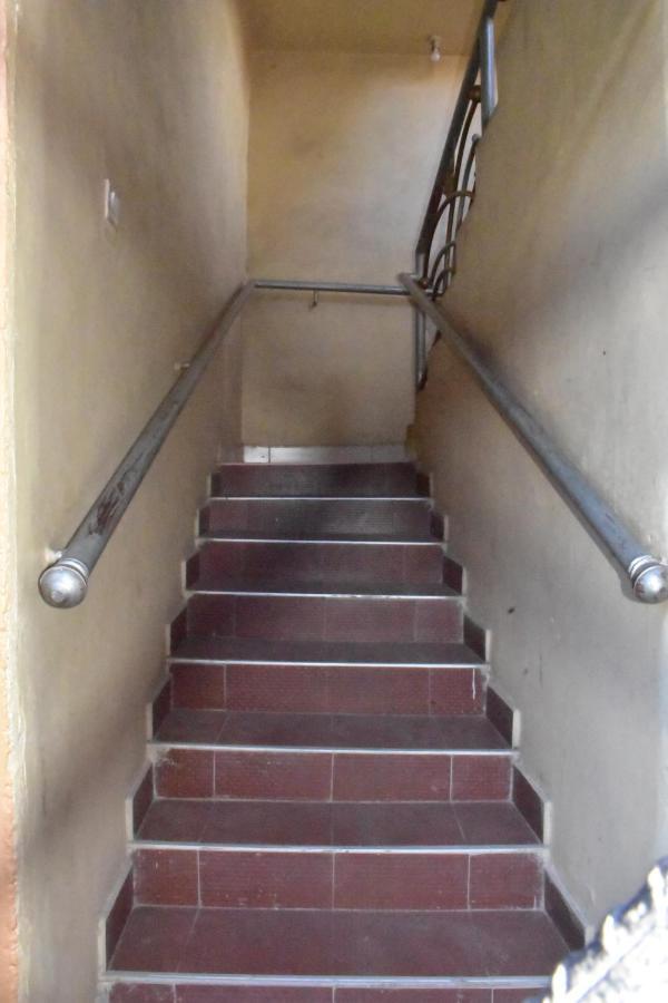 Viriko Boarding House Hotel Mombasa Exterior photo